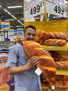 Чтобы выявить проблему, нам необходимо определить, в чем эта проблема выражается и как она проявляется в поведении клиента. Следующим шагом разделим проблему на более мелкие составляющие, затем возьмем 2-3 метрики и замерим каждую составляющею за разные периоды времени. Например, в 3 временных отрезках, месяц, квартал, полугодие. Если у нас получились схожие тенденции, то нас можно поздравить, мы на верном пути.