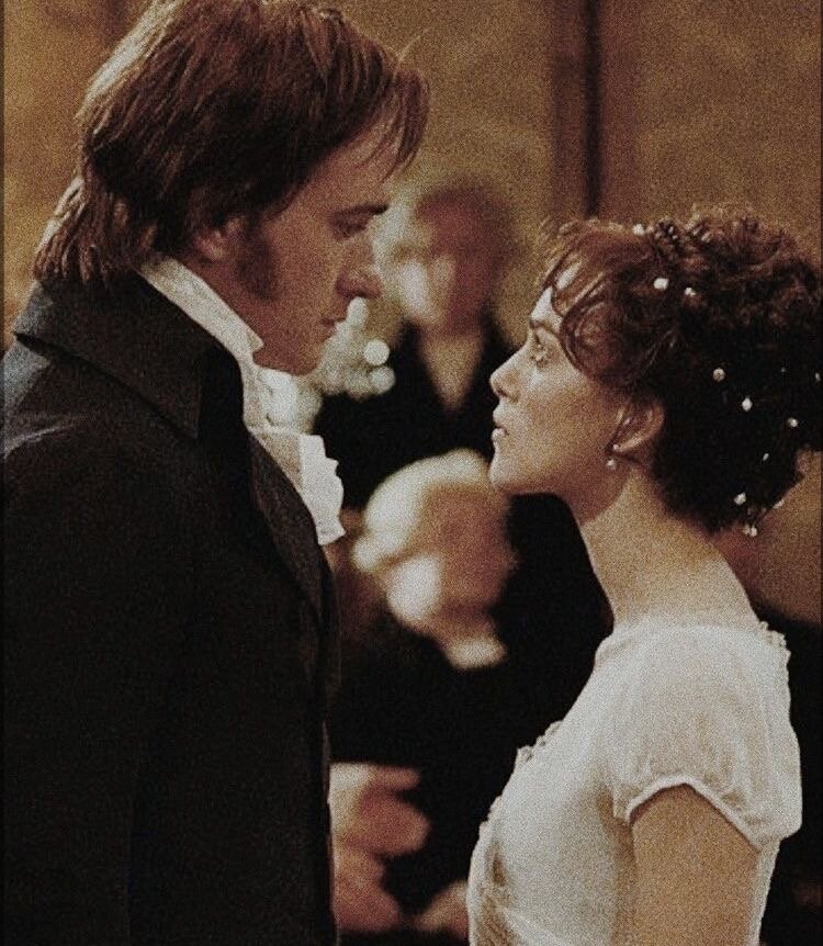 Кадр из фильма «Гордость и Предубеждение» 2005 год. В роли Элизабет Кира Найтли в роли мистера Дарси Девид Мэттью Макфэдьен. 