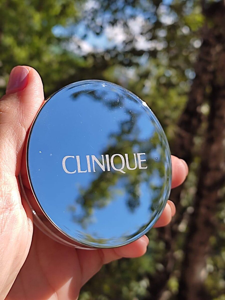 CLINIQUE  Almost Powder Makeup spf15