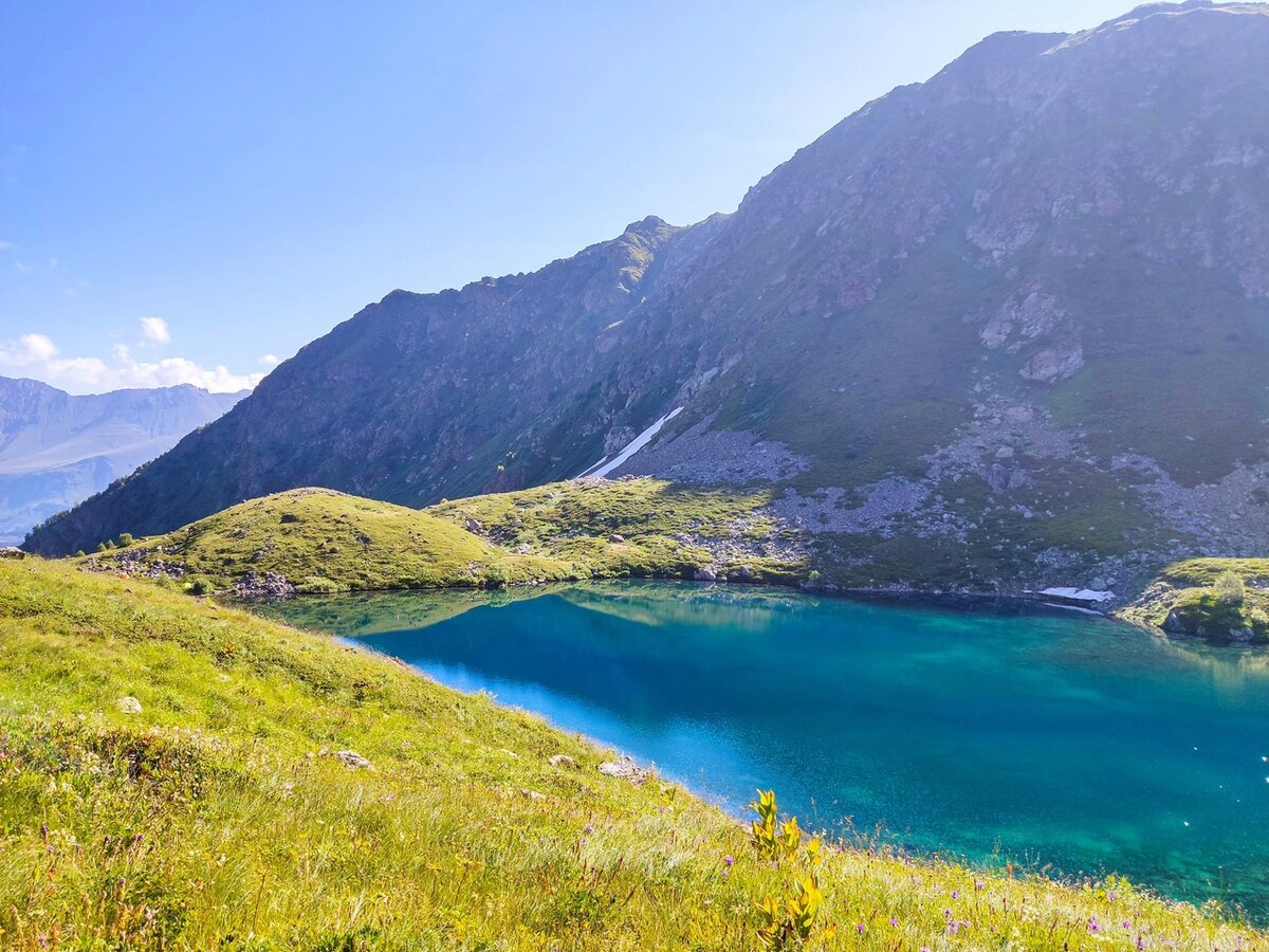 Высокогорное озеро Кабардино-Балкарии. Август 2022