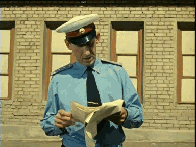 секретные архивы тайного правительства, сбор добровольцев в аварийные партии на борту Ринауна - ремонт электропроводки в опоре мачты и восстановление обшивки в районе складских помещений, ремонт опоры был сочтён более важным