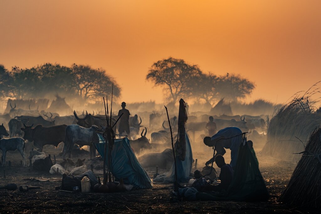 Нубийская племена. Саванны Эфиопии. Деревня в саванне Африка.