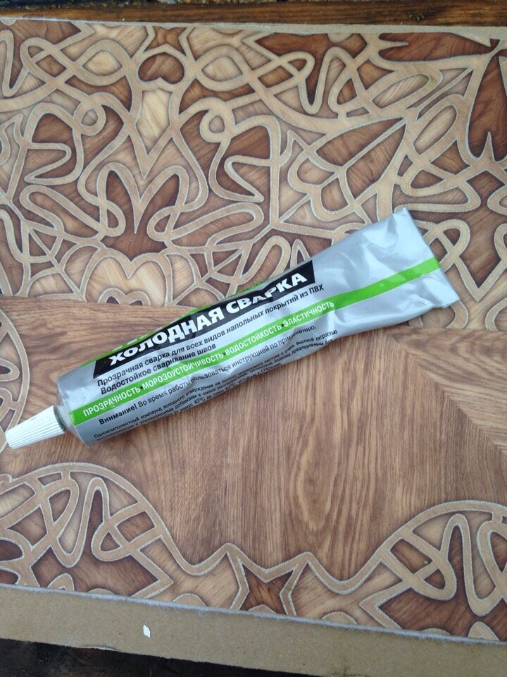 Как склеить линолеум  