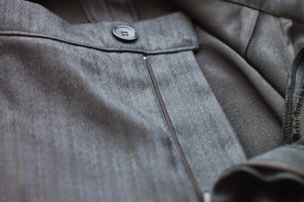 Проверка молнии на брюках