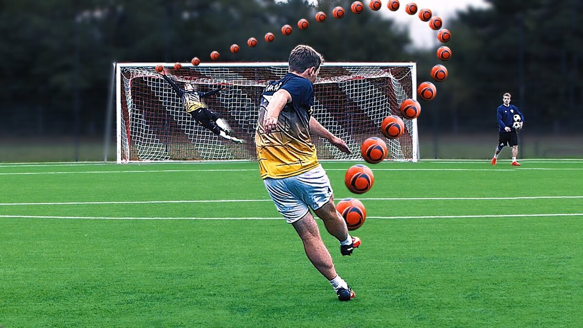 Мяч в игре. Удар НАКЛБОЛ. НАКЛБОЛ Knuckleball. Удар НАКЛБОЛ В футболе. Удар по воротам в футболе