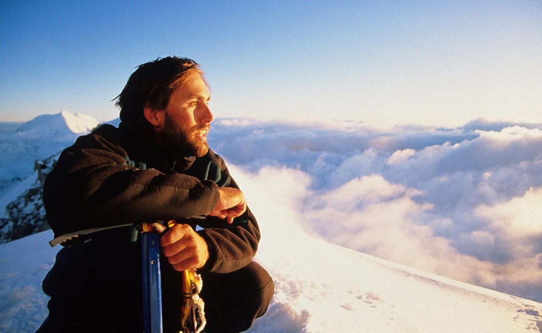 Эрик Вейенмайер, американский слепой атлет и путешественник. По состоянию на 2015 год единственный в мире слепой человек, покоривший Эверест. 