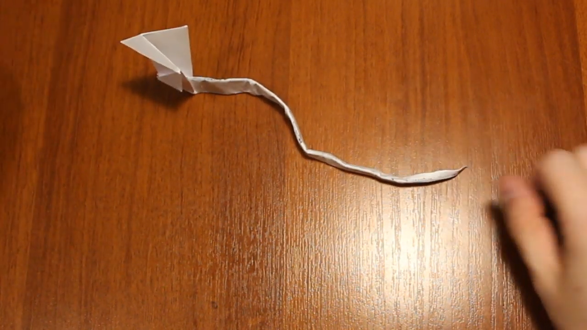 Как сделать змею из бумаги - Оригами змея. A snake of paper. How to make origami Cobra.