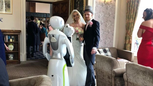 Фотография взята с ресурса ServiceRobots.com