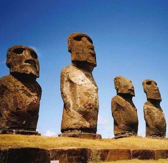 …Техническую сторону проекта реставрации подготавливали на месте инженеры фирмы «Тадано», и по поводу выбора грузоподъемной техники, как и следовало ожидать от практиков, они приняли адекватные решения … 