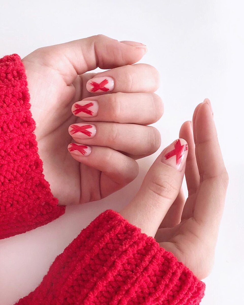 Современный мастер должен владеть таким навыком, как выравнивание базой. Кто же решил, что мастер должен? 🤷‍♀️ Да и нужно ли «это» делать с каждым клиентом? 🙈Что такое термический ожог и онихолизис на фоне травматики и как нужно пользоваться led- лампами последнего поколения.