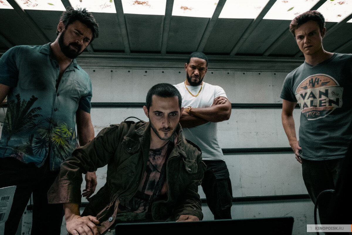 Наркомания, пьянство, разврат, а то и мокруха!.. Чего только не увидишь, установив скрытую камеру в квартире какого-нибудь уберменша.