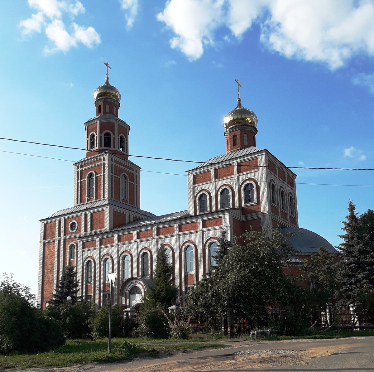 Волжск республика. Свято Никольский собор Волжск. Свято-Никольский кафедральный собор Волжск Марий Эл. Свято Никольский храм Волжск Марий Эл. Город Волжск Республика Марий Эл.