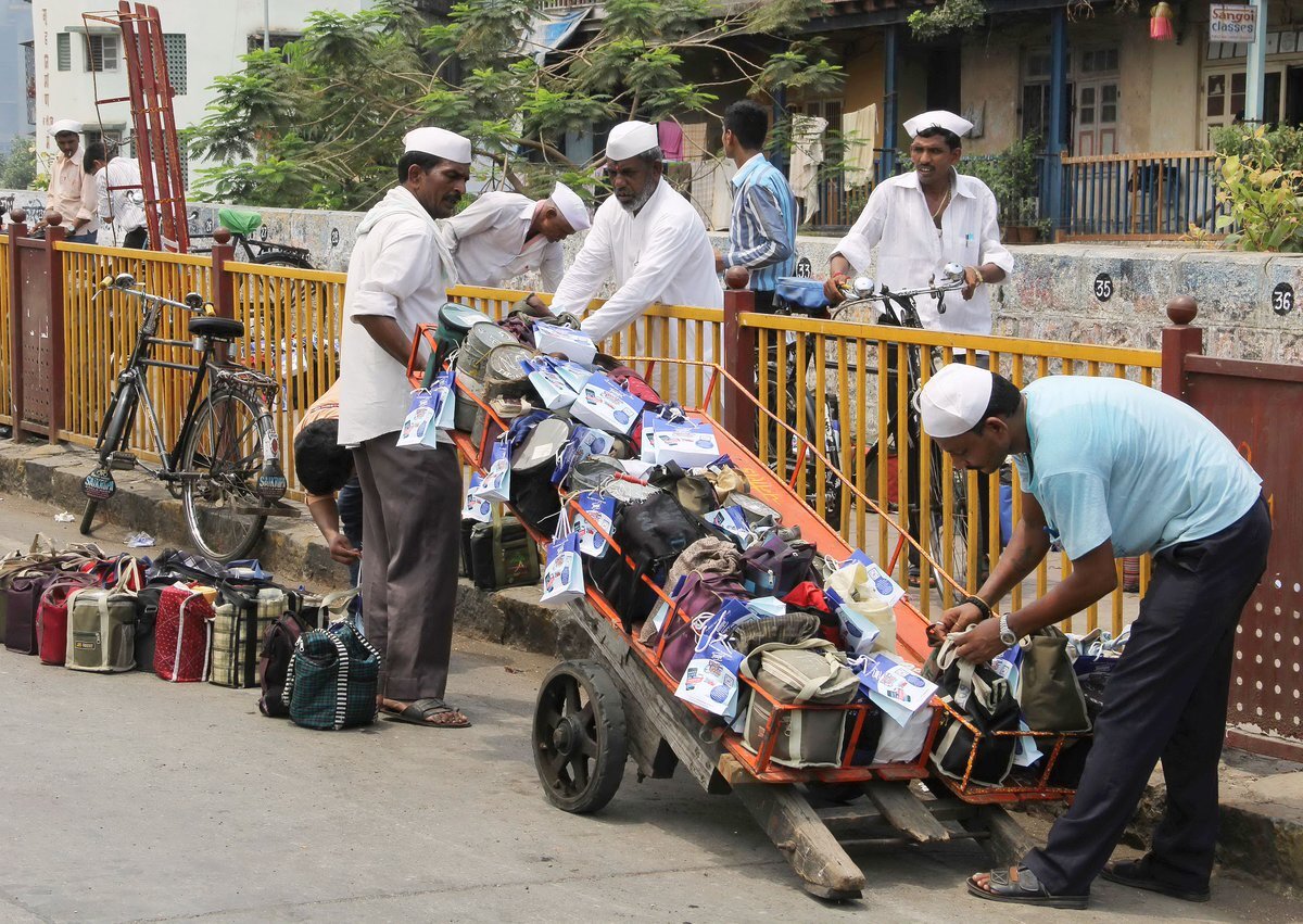 Так выглядит доставка "даббавала"