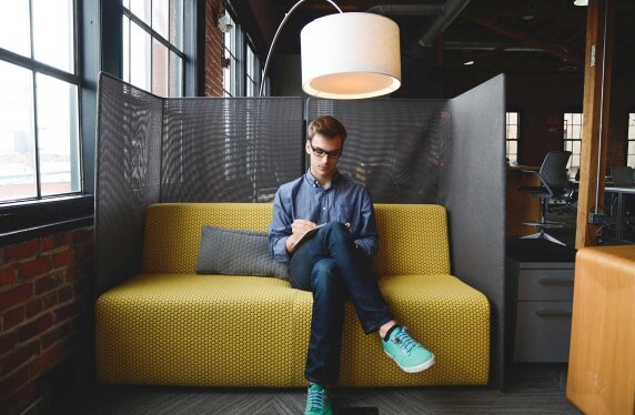 У нас тоже все красиво на работе. Примерно так, как на картинке