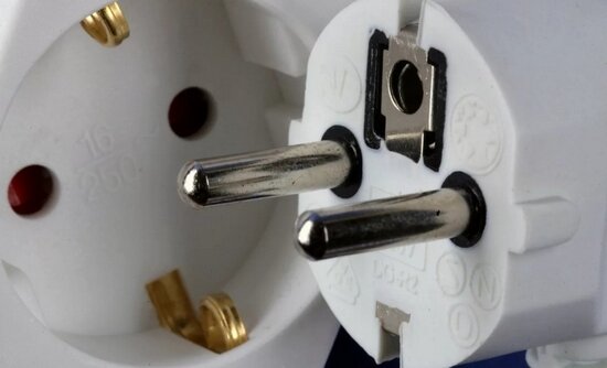 Вилка тоже может нагреваться