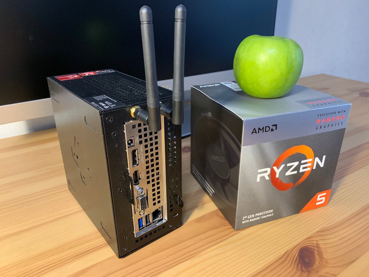 Вид сзади, есть 2 USB, HDMI и LAN.
