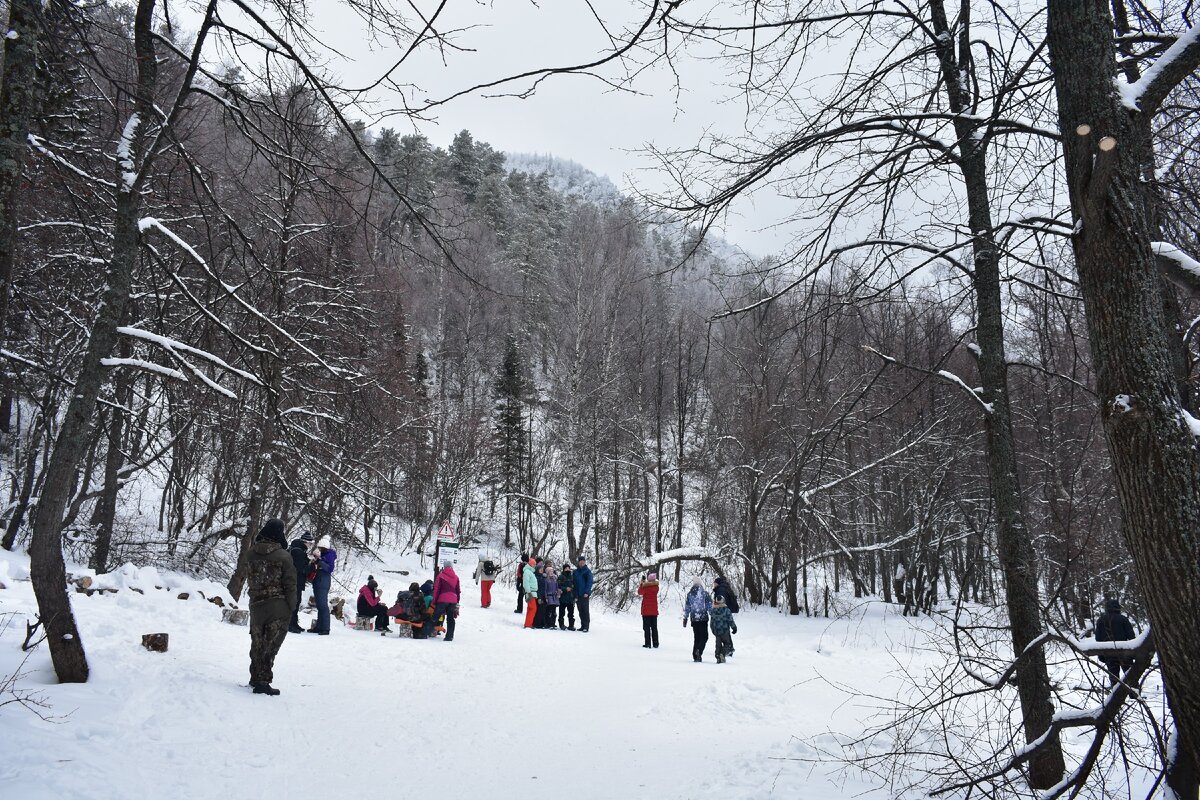 Вид на Двуглавую Сопку с приюта "Белый Ключ"