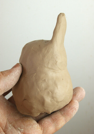 Фасолина с ушами, вот с такой вот своеобразной заготовки можно начинать свою работу .