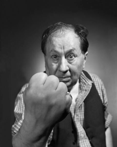 "Любить" соседа — это правило российской коммунальной жизни