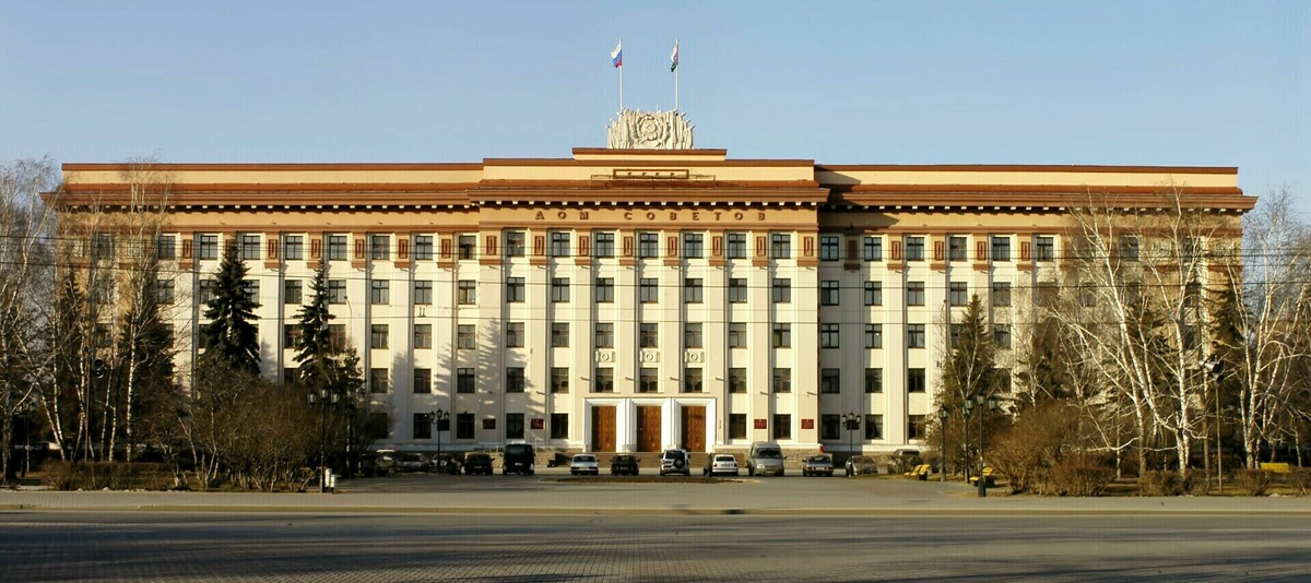 Против законопроекта, меняющего структуру региональной власти, выступили губернаторы Тюменской области, Ханты-Мансийского и Ямало-Ненецкого автономных округов.