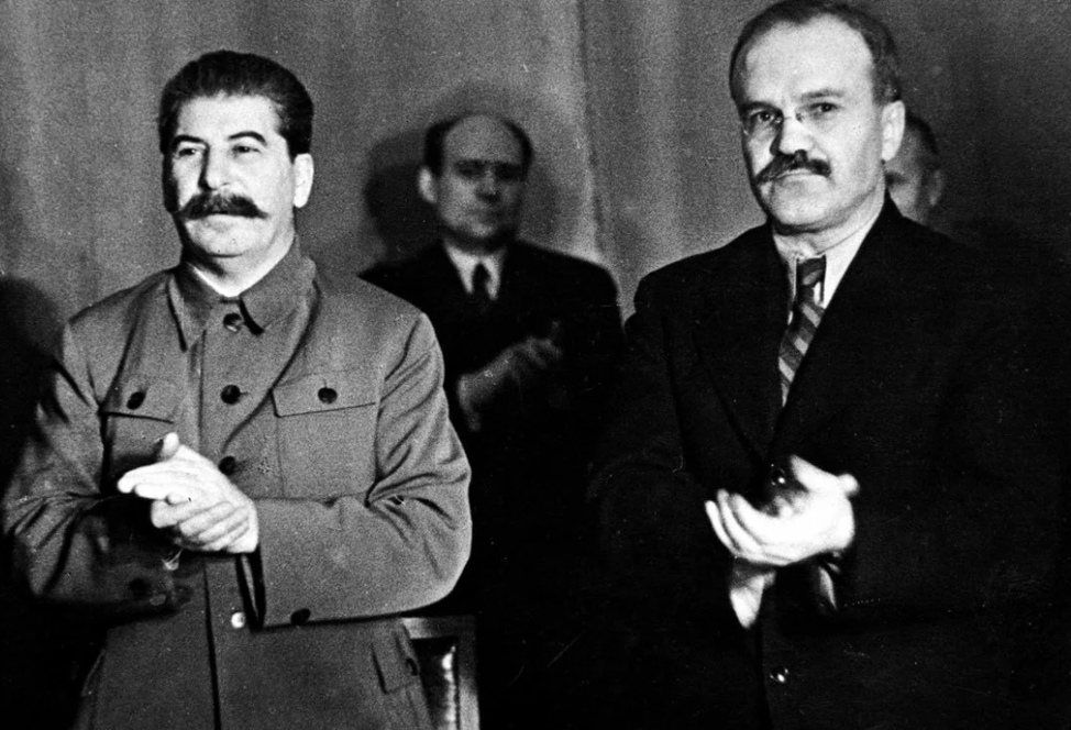 На пути к власти Сталин три раза занимал место Молотова.