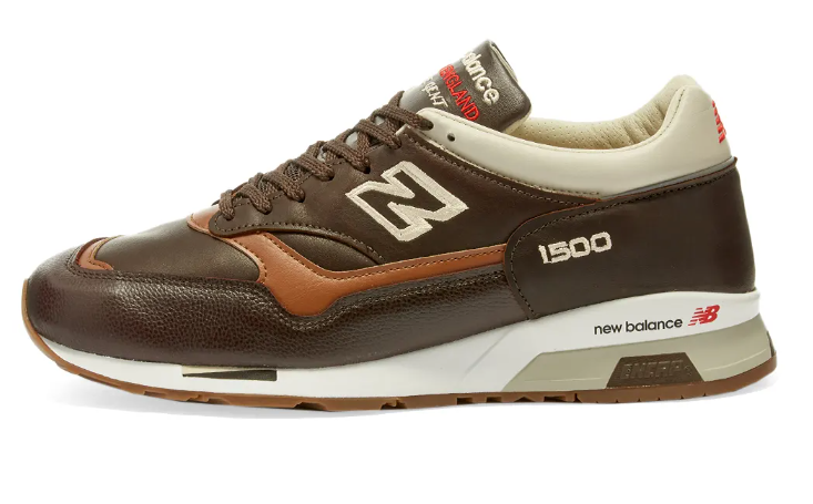 New Balance произвела культовую модель 1500 усовершенствовав переработку, заменив обычный верх из сетки и замши на высококачественную кожу. Многочисленные коричневые оттенки повсюду скорее портновские, чем спортивные, подошва ENCAP® 