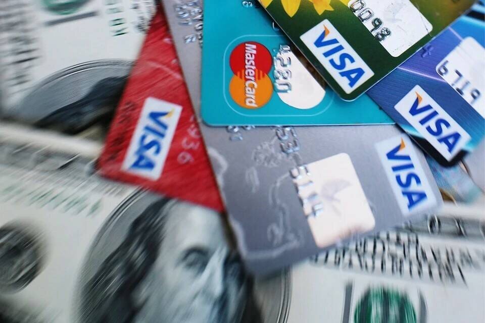     Экономист назвал лучшие альтернативы картам Visa и Mastercard Фото: Евгений Курсков/ТАСС