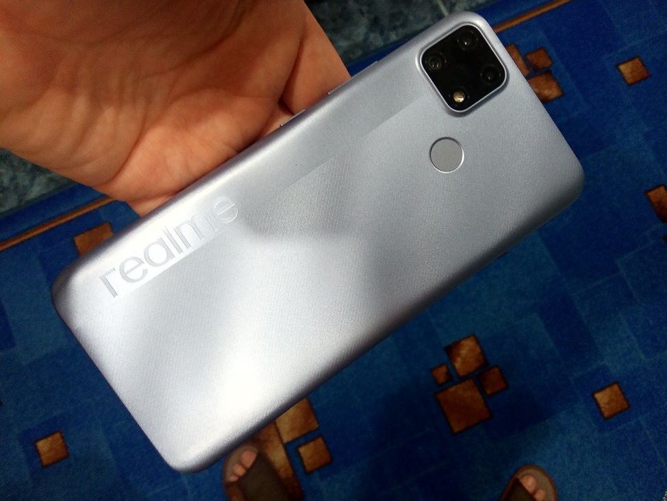 смартфон Realme C25s