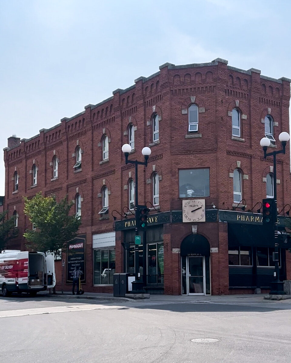 Здание в Кеноре. Фото автора.