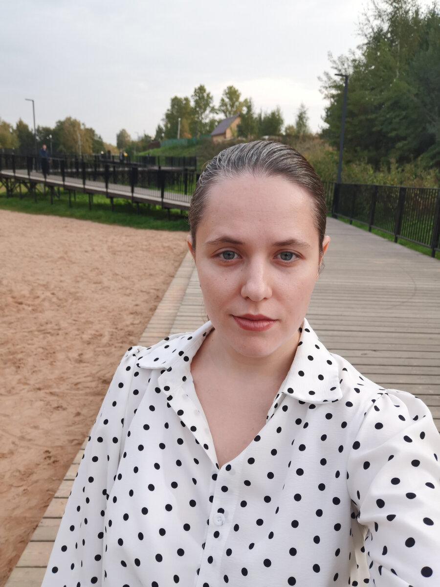 Да, вам не кажется - они белые