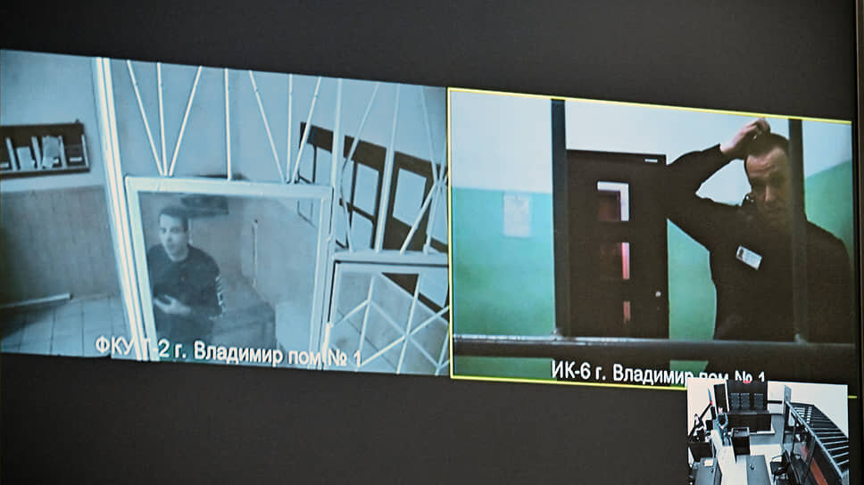 Фото: Иван Водопьянов / Коммерсантъ📷Алексей Навальный (справа) и бывший технический директор «Навальный Live» Даниэль Холодный