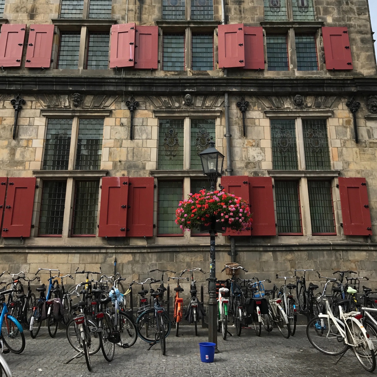 Центральная площадь Делфта