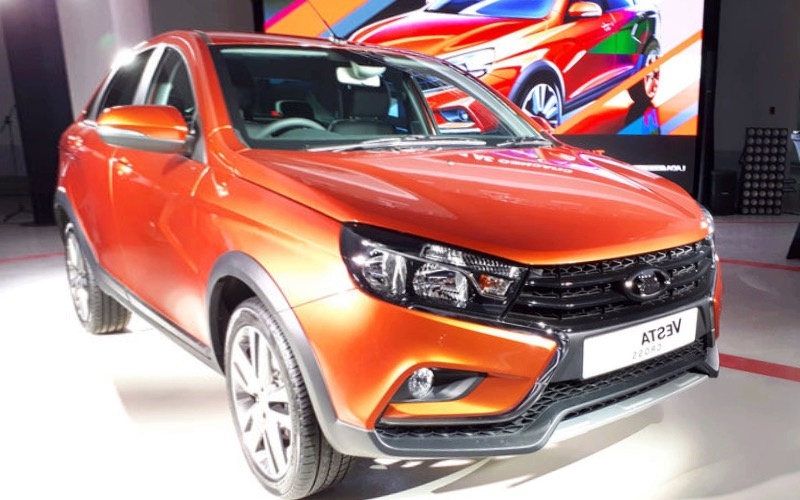 АВТО ВАЗ опубликовал цены на Lada Vesta Cross, продажи седана начнутся уже этим летом.