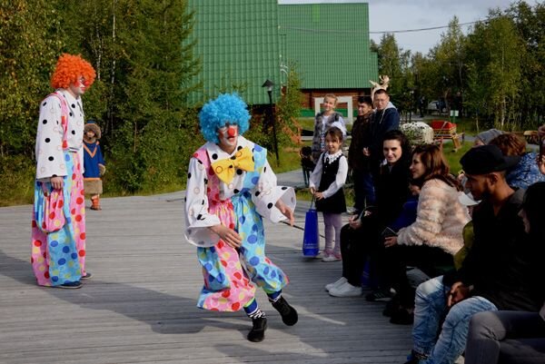 Источник: https://www.ks-yanao.ru/novosti/v-gornoknyazevske-na-dne-sela-zazhigali-klouny.html