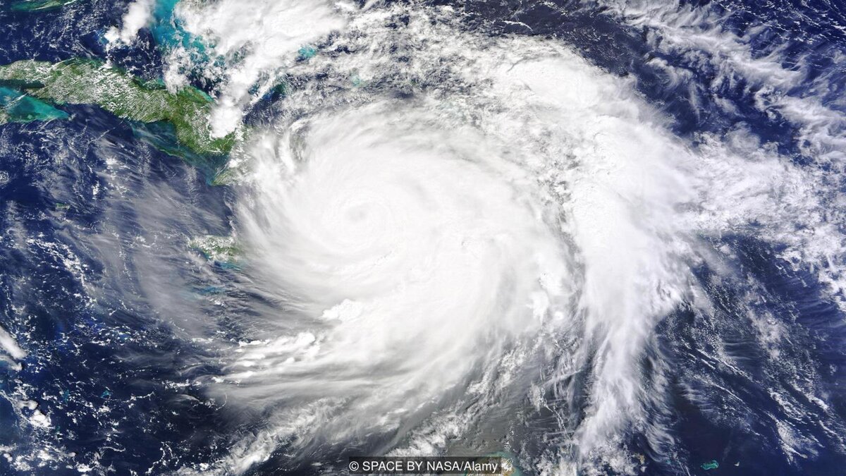 Ураган над Гаити. Снимок НАСА.