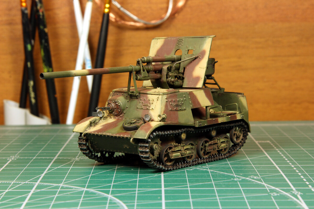 Кроме пушки устанавливался пулемёт ДТ.