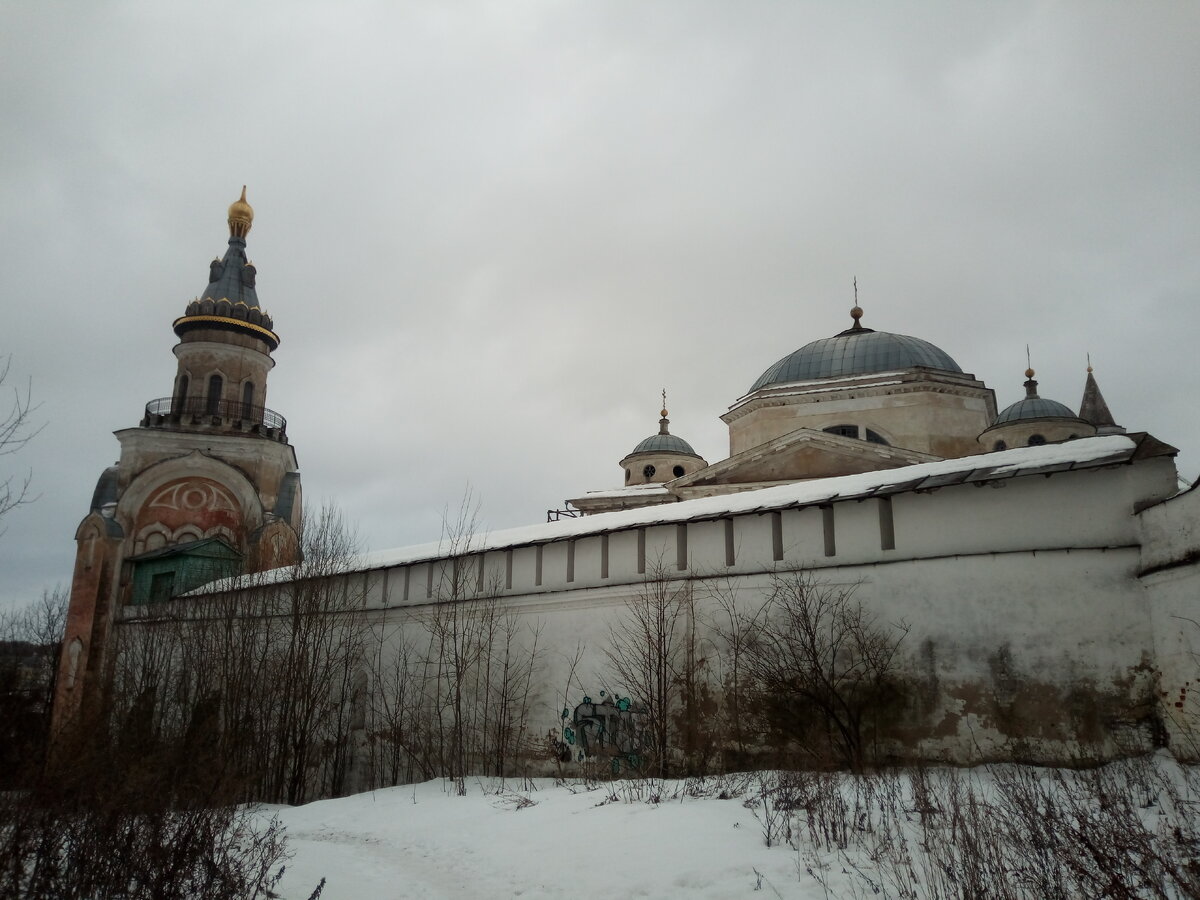 Надвратная Церковь Нерукотворного Спаса