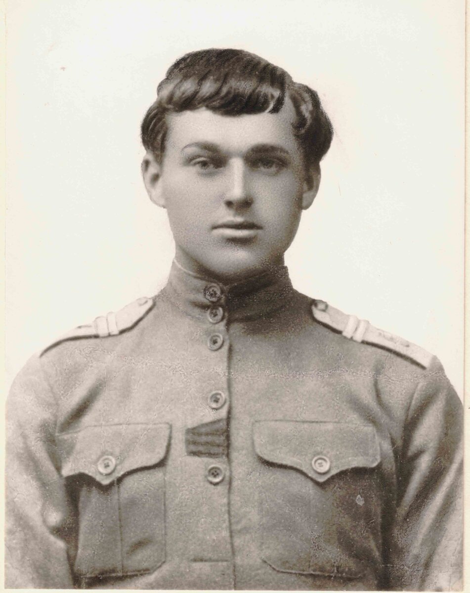 Младший унтер-офицер Константин Рокоссовский в 1917 году. 