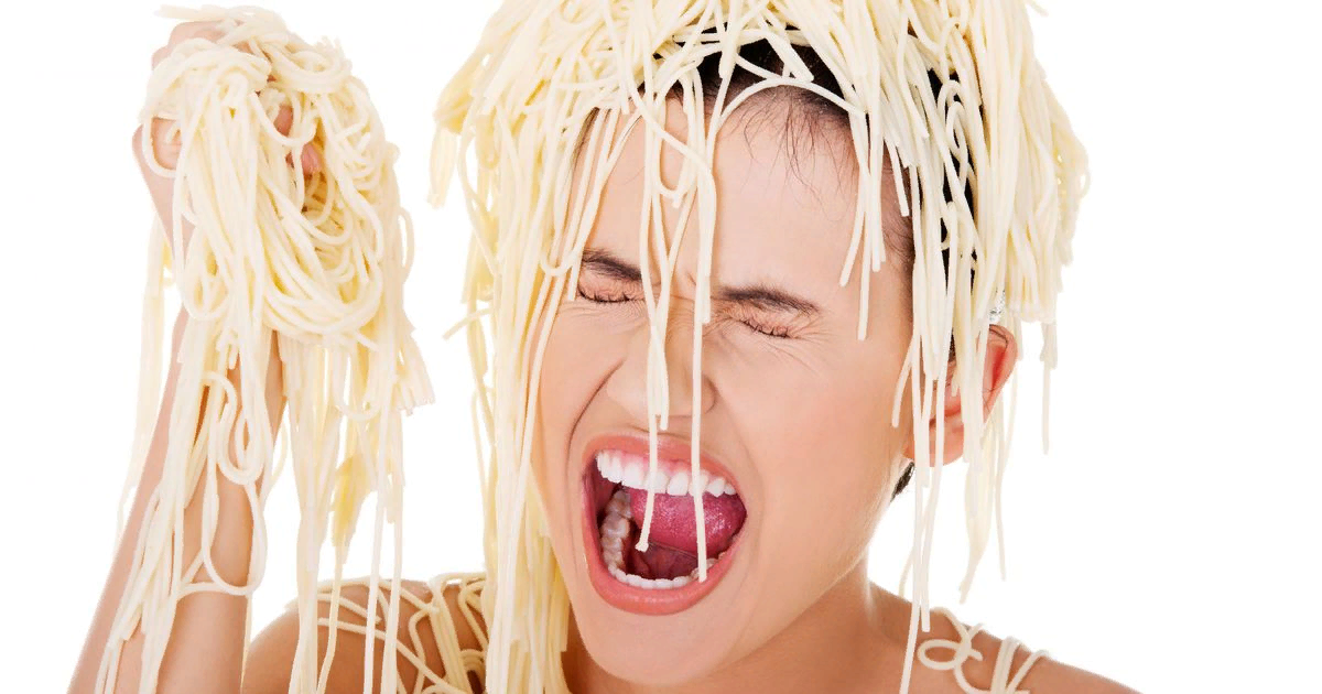 Когда арендодател говорит, что квартирка чудесная, проблем никаких, а договор не нужен - свои же люди.