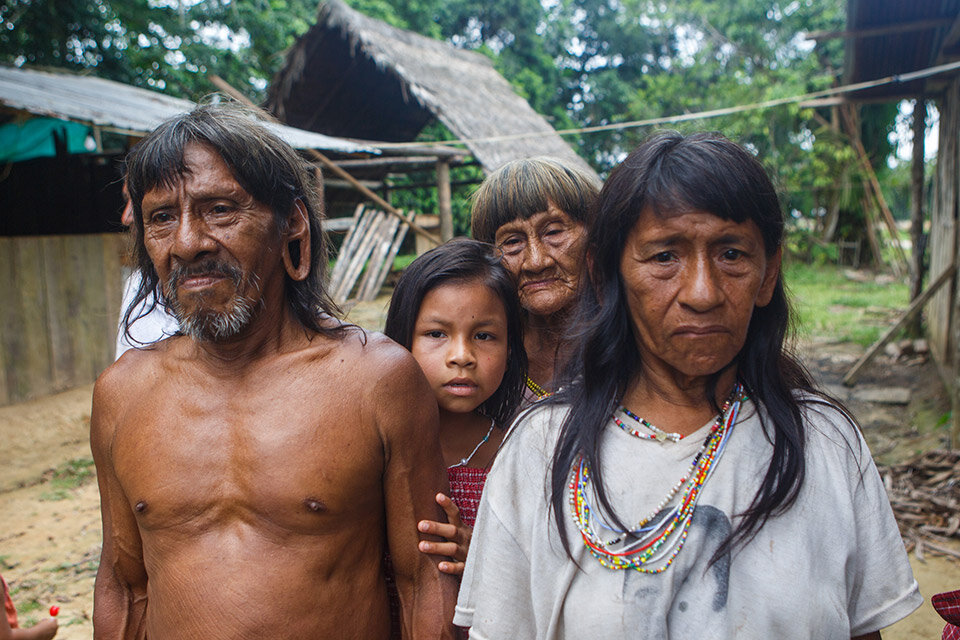 Люди племени пирахан. Фото из открытого источника surfingbird.ru