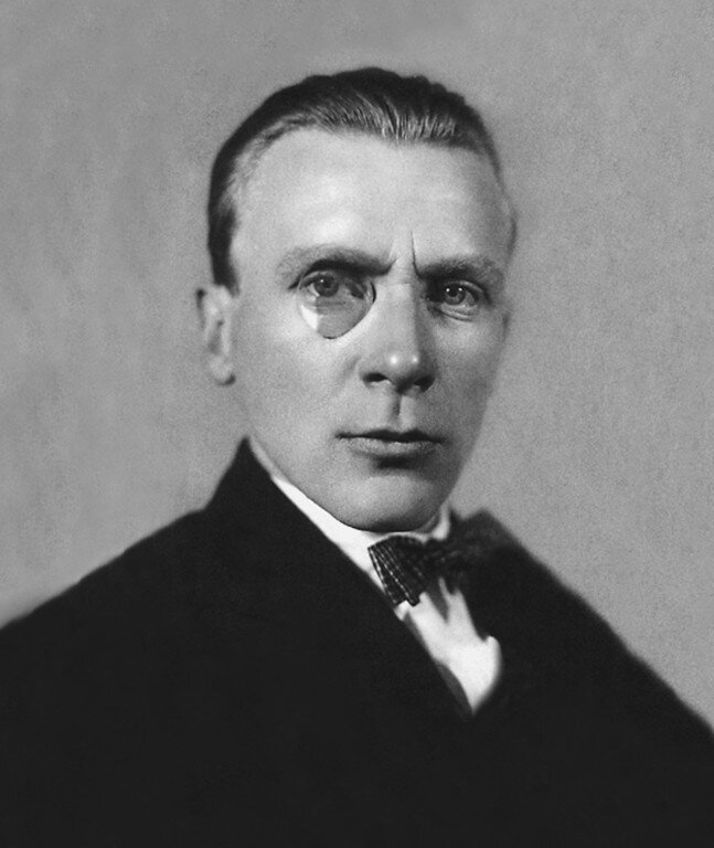 Михаил Афанасьевич Булгаков (1891-1940), известный писатель 