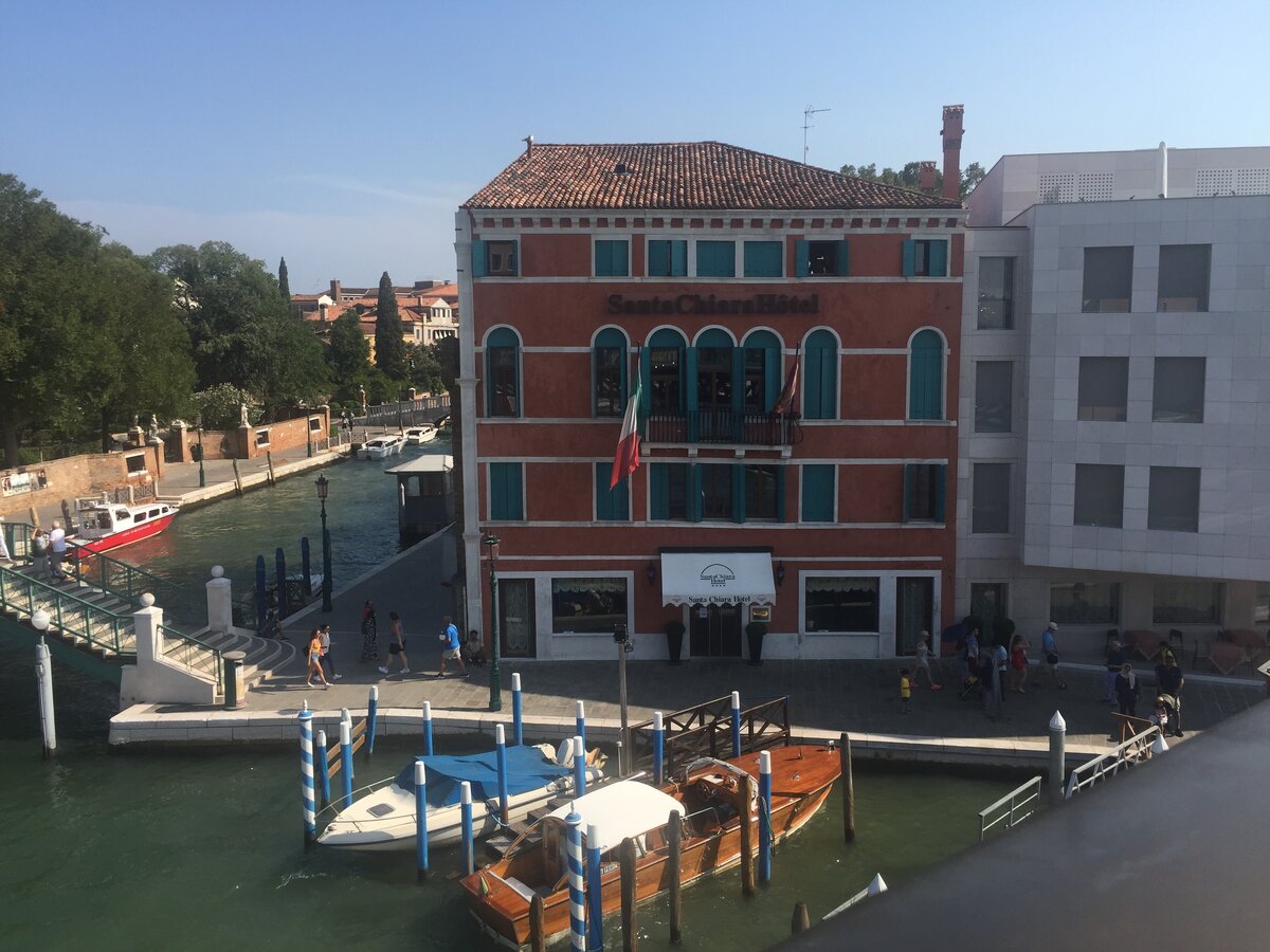 Да, не были мы ни на каких Таити...)