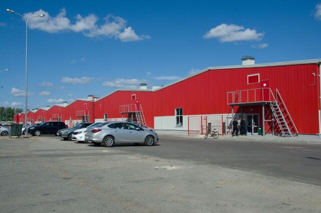 Красный ангар. Фото из интернета