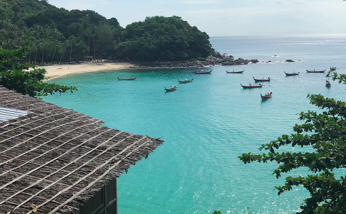 Пляж Freedom скрытый в джунглях от посторонних глаз