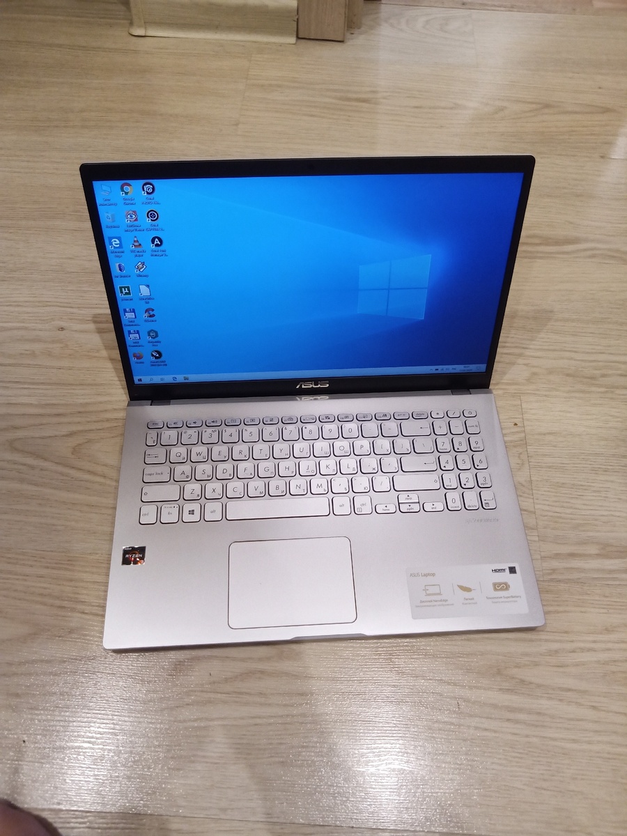 Красивый ноутбук Asus