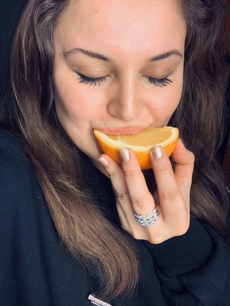 Если бы ты был апельсином, я б тебя съела, чтоб хоть на время ты был со мной