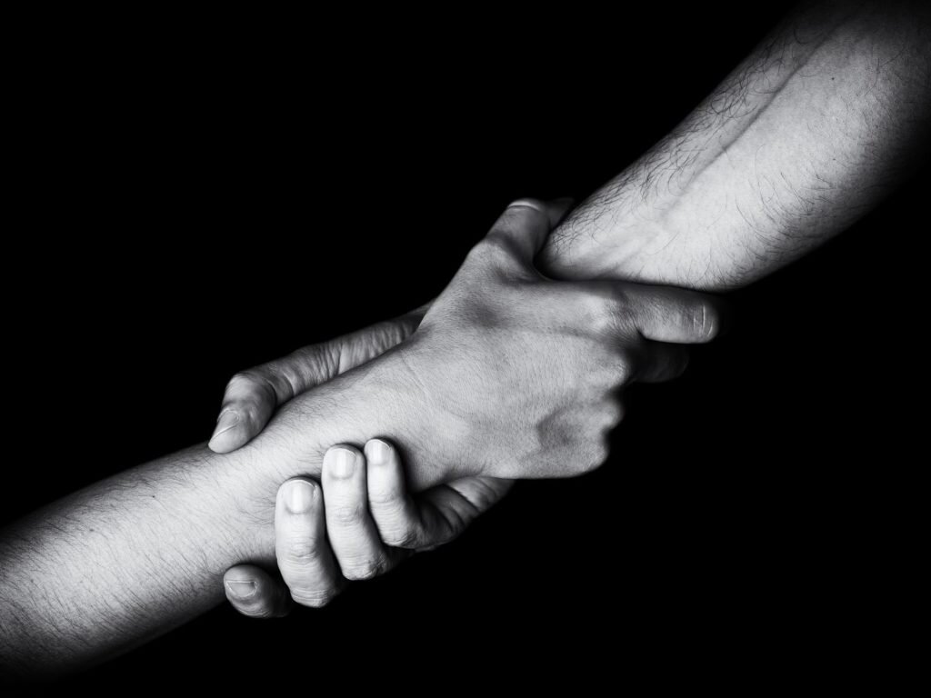 Пусть другом станет даже враг И сможет наш прочуять план.