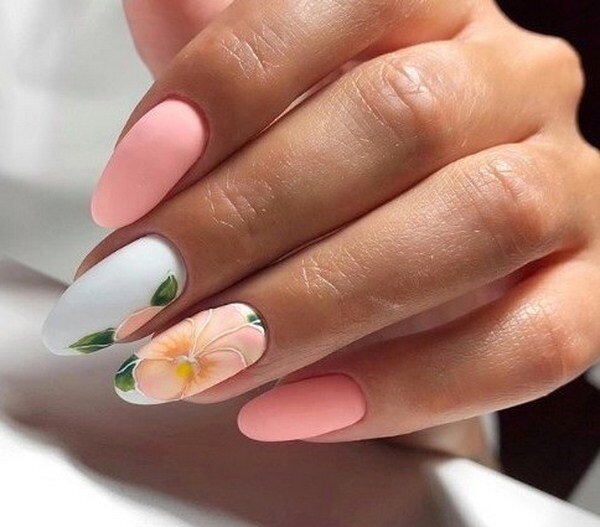 Маникюр с розой — фото дизайнов ногтей