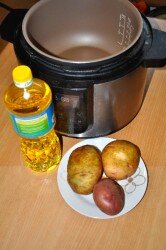 ШАГ 1:
Для картофеля фри в мультиварек нам понадобится: картофель, подсолнечное масло, мультиварка.