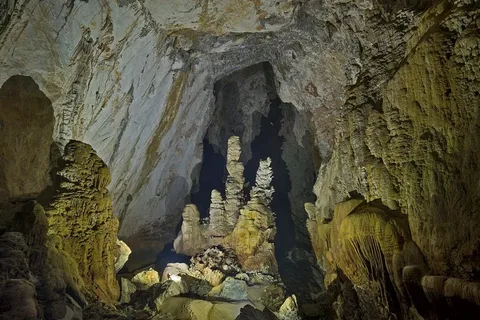 https://en.topvoyager.com/wp-content/uploads/2018/09/hang-son-doong-6.jpg